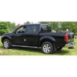 ATTELAGE NISSAN Navara - vehicule avec pare-chocs et marche pied integre - 05