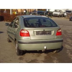 ATTELAGE RENAULT Megane I Phase II Type BA - 1999- - Rotule equerre - attache remorque WESTFALIA